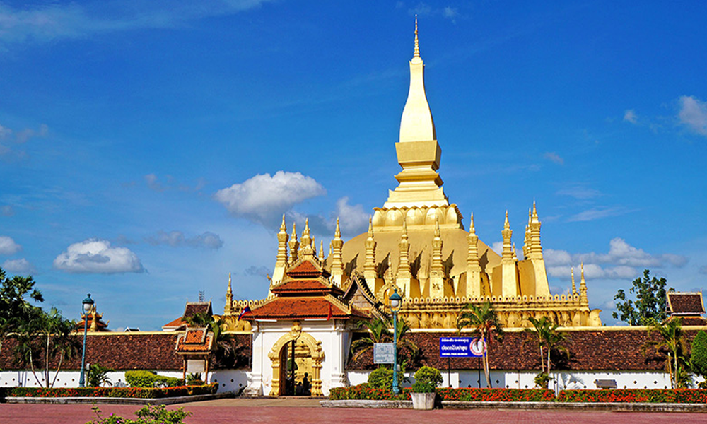 Pha That Luang: Simbol Kebanggaan dan Keagamaan Laos